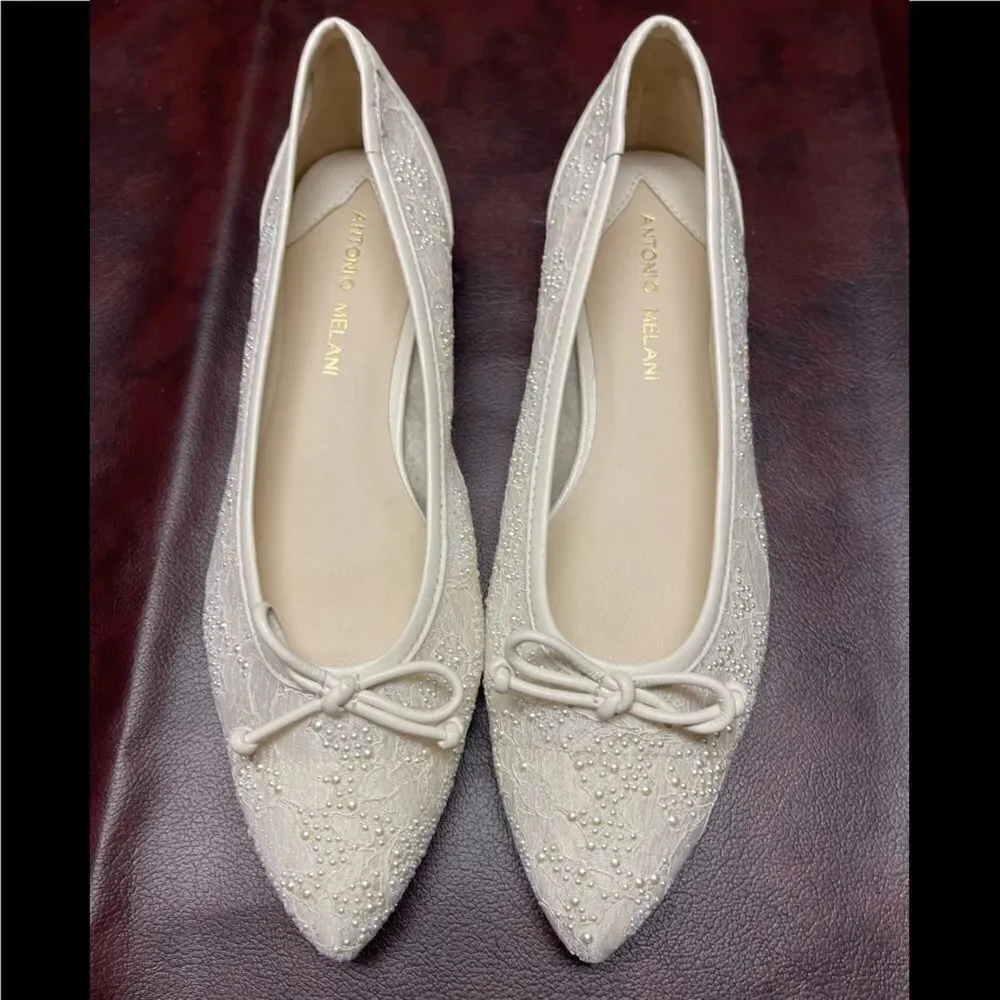 Antonio Melani new off white beige lace embellished flats, size 6 1/2